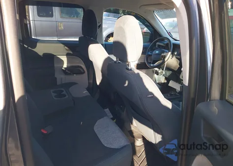 2025 Ford Maverick Xlt z USA, uszkodzony, nr VIN 3FTTW8H35SRB13440